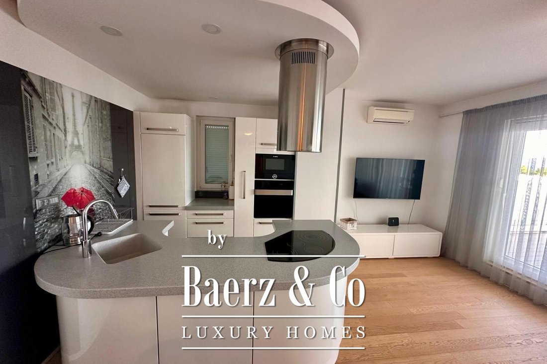 Apartment in Znjan, Split, Split-Dalmatia County 2 - 17622454