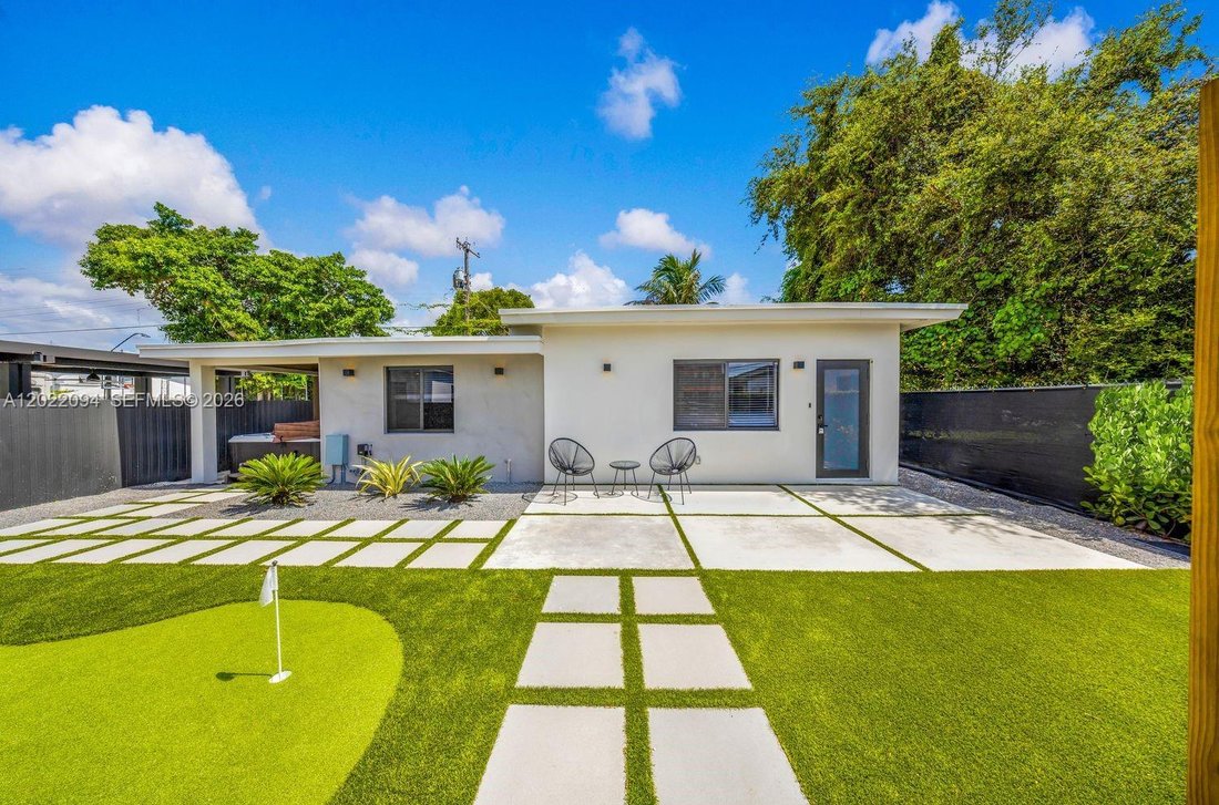 House in Miami, Florida, United States 1 - 18036196