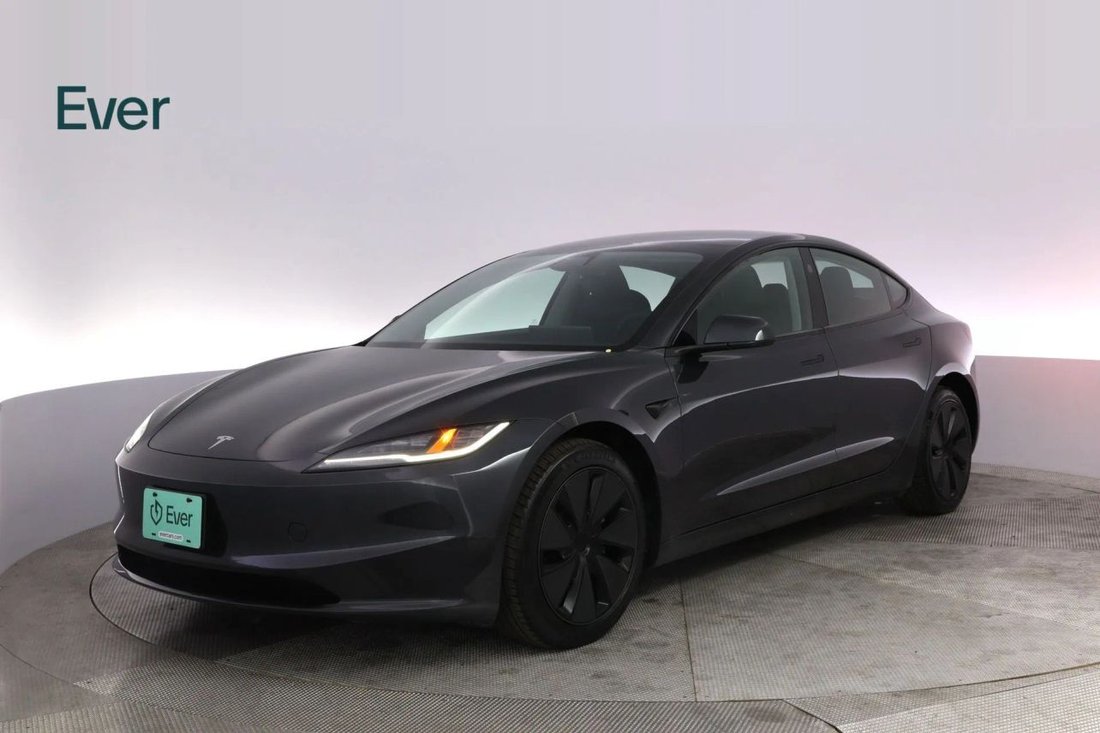 Sedan in San Francisco, CA, United States 2 - 17995358