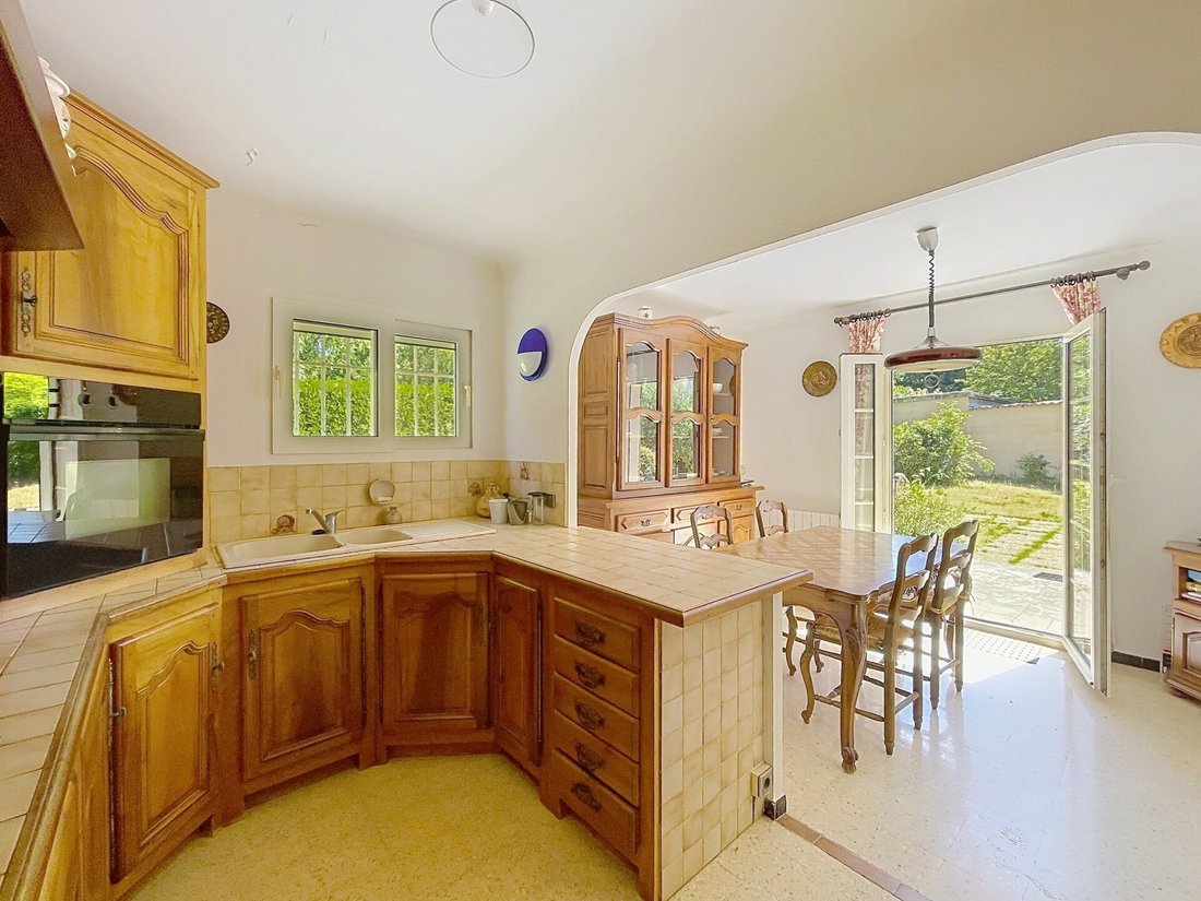 House in Lourmarin, Provence-Alpes-Côte d'Azur, France 2 - 18050369