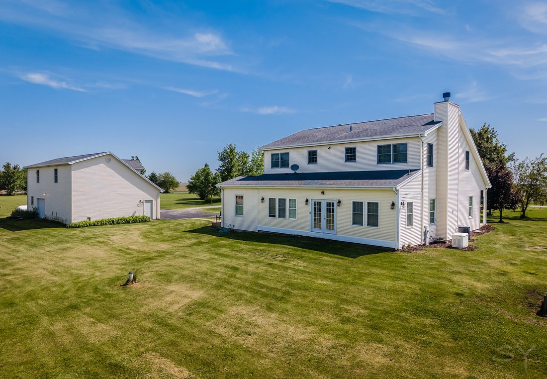 House in Grant Park, Illinois, United States 4 - 18040752