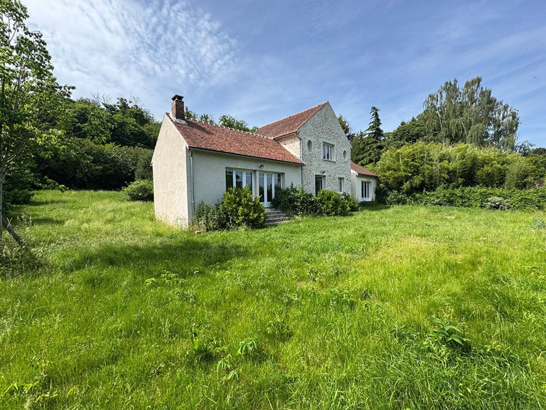 House in Les Mesnuls, Ile-de-France, France 2 - 18046998