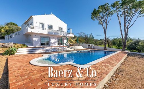 Villa in Loule (Sao Clemente), Algarve, Portugal 1