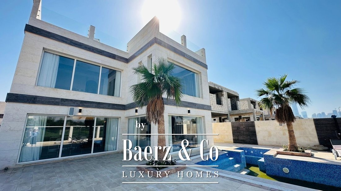 Villa in Al Wasl, Dubai, United Arab Emirates 1 - 15049785
