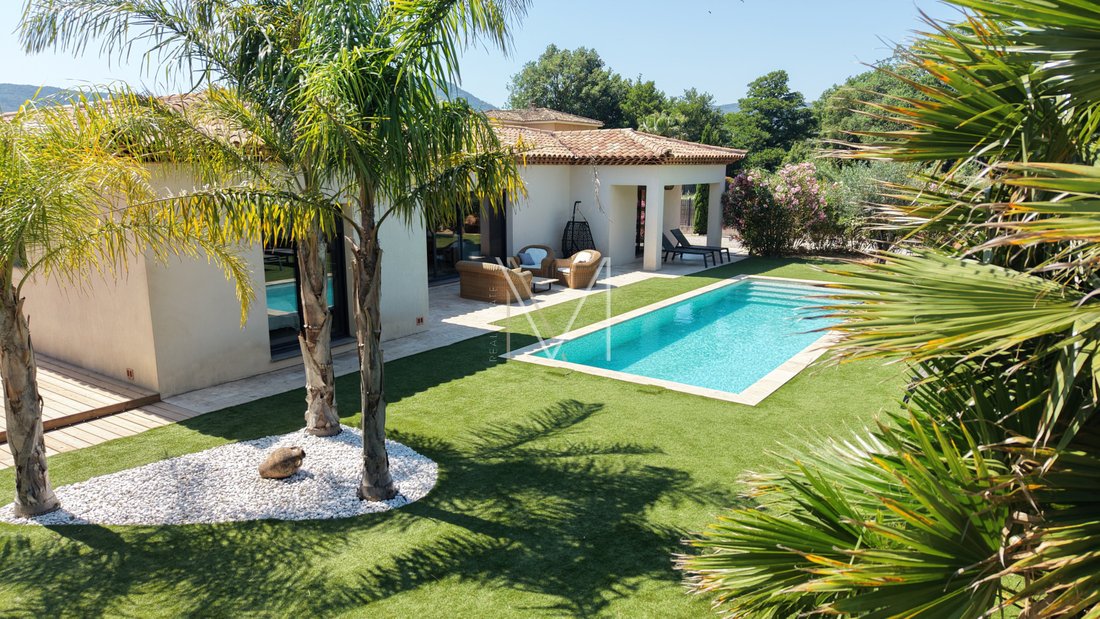 Villa in Le Plan-de-la-Tour, Provence-Alpes-Côte d'Azur, France 1 - 16247063