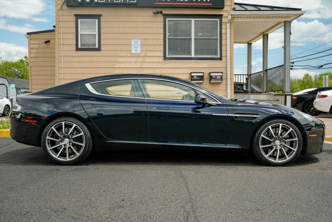 Sedan in Atlantic Highlands, NJ, United States 4 - 18039198