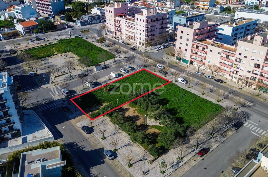 Land in Loule (Sao Clemente), Algarve, Portugal 1 - 12890704