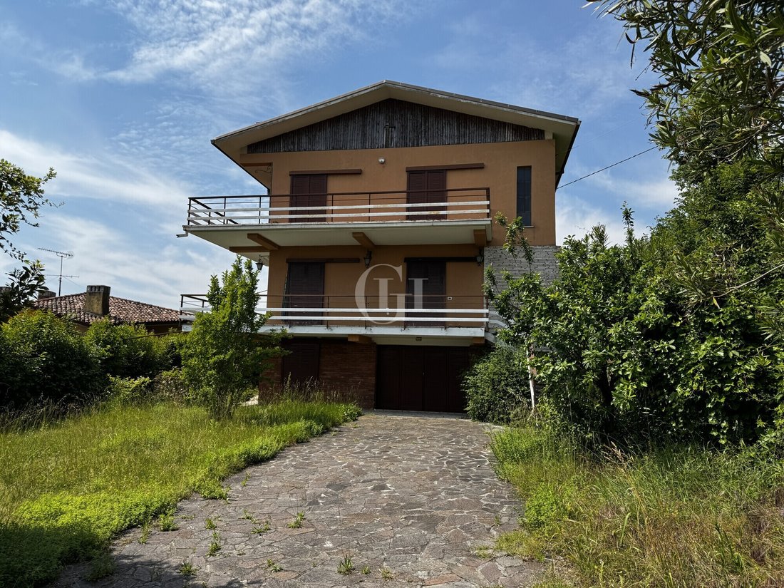 Villa in San Felice del Benaco, Lombardy, Italy 2 - 18044549