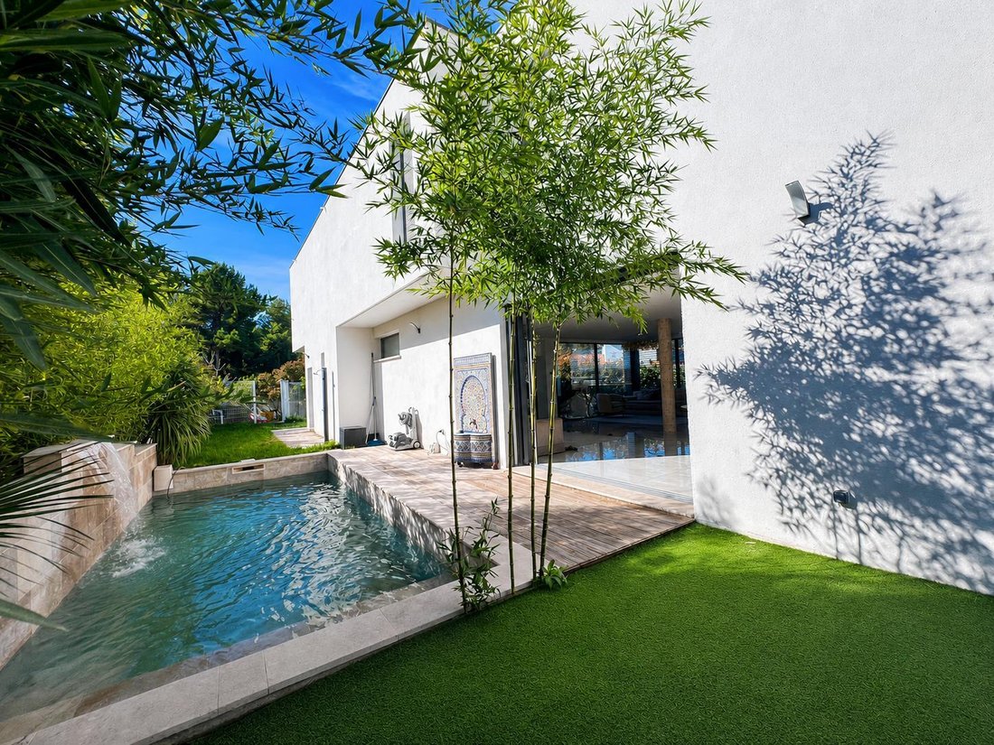 Villa in Montarnaud, Occitania, France 1 - 17467290