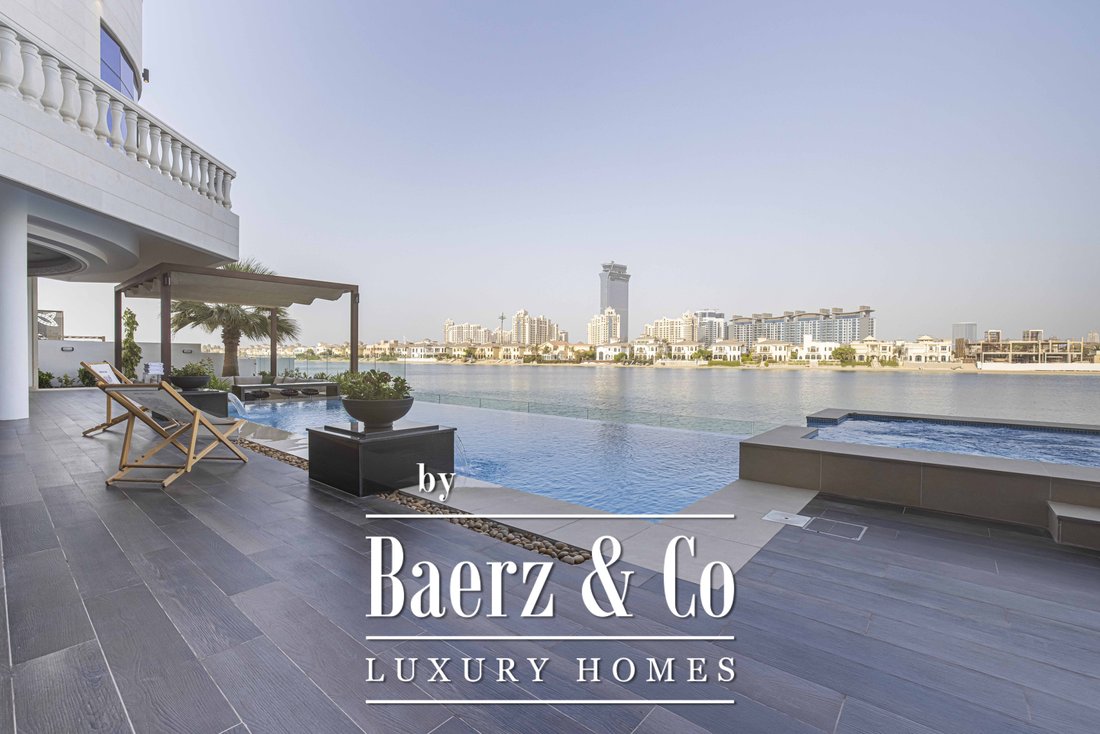 Villa in Palm Jumeirah, Dubai, United Arab Emirates 1 - 15211707