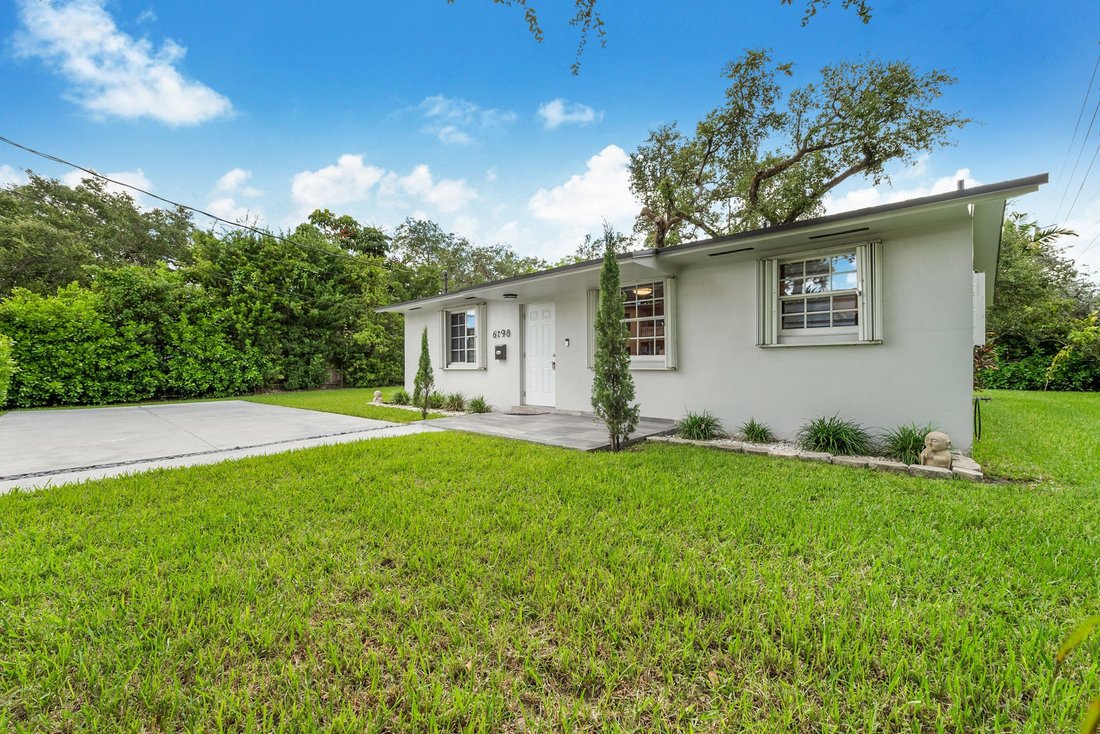 House in Miami, Florida, United States 2 - 18039870