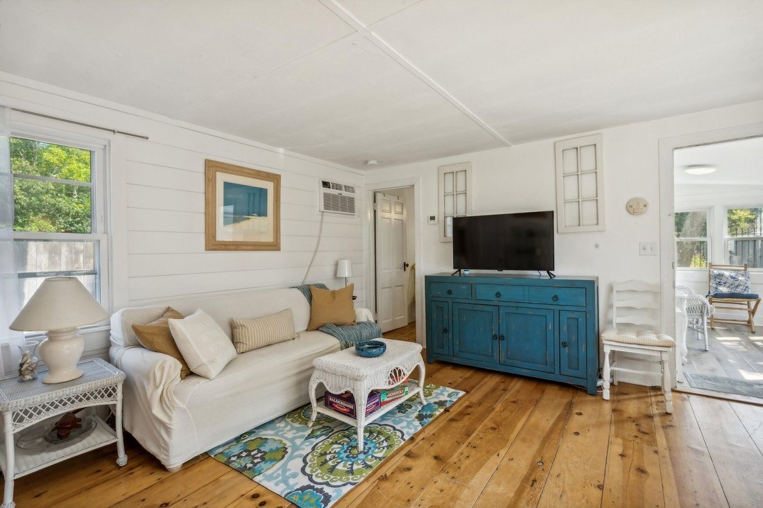 Westhampton, New York, United States 4 - 18037752