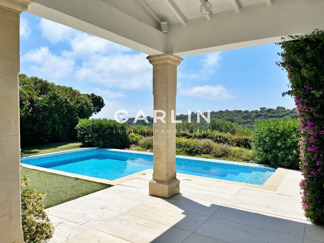 Villa in La Croix-Valmer, Provence-Alpes-Côte d'Azur, France 4 - 18048893