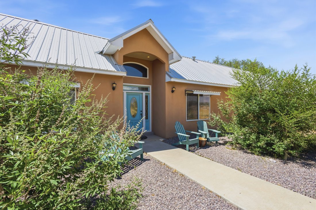 House in Los Lunas, New Mexico, United States 2 - 18037549