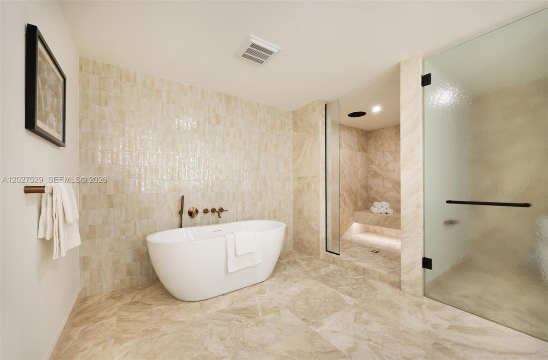 Condo in Bal Harbour, Florida, United States 4 - 18048483