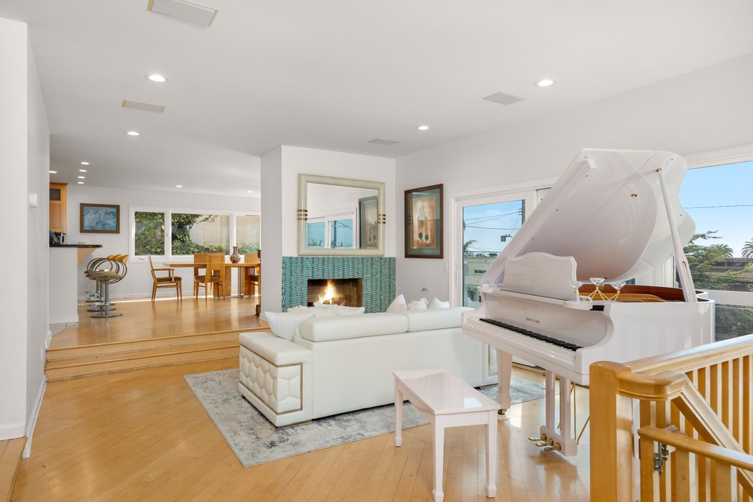 Los Angeles, California, United States 1 - 18035587