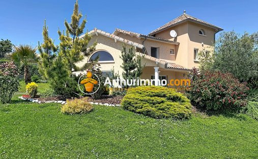 House in Ruy-Montceau, Auvergne-Rhône-Alpes, France 1