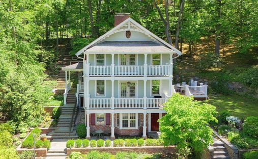 House in Sea Cliff, New York, United States 1