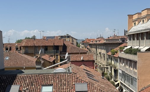 Appartement à Alba, Piémont, Italie 1