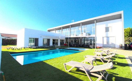 Villa in Gambia-Pontes-Alto da Guerra, Setubal, Portugal 1