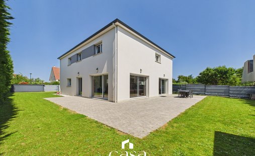 House in Cambes-en-Plaine, Normandy, France 1