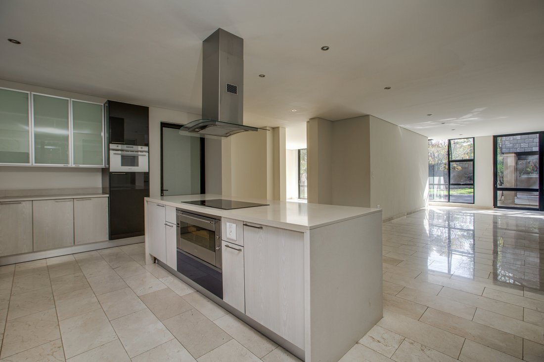 House in Broadacres, Gauteng, South Africa 5 - 18039231