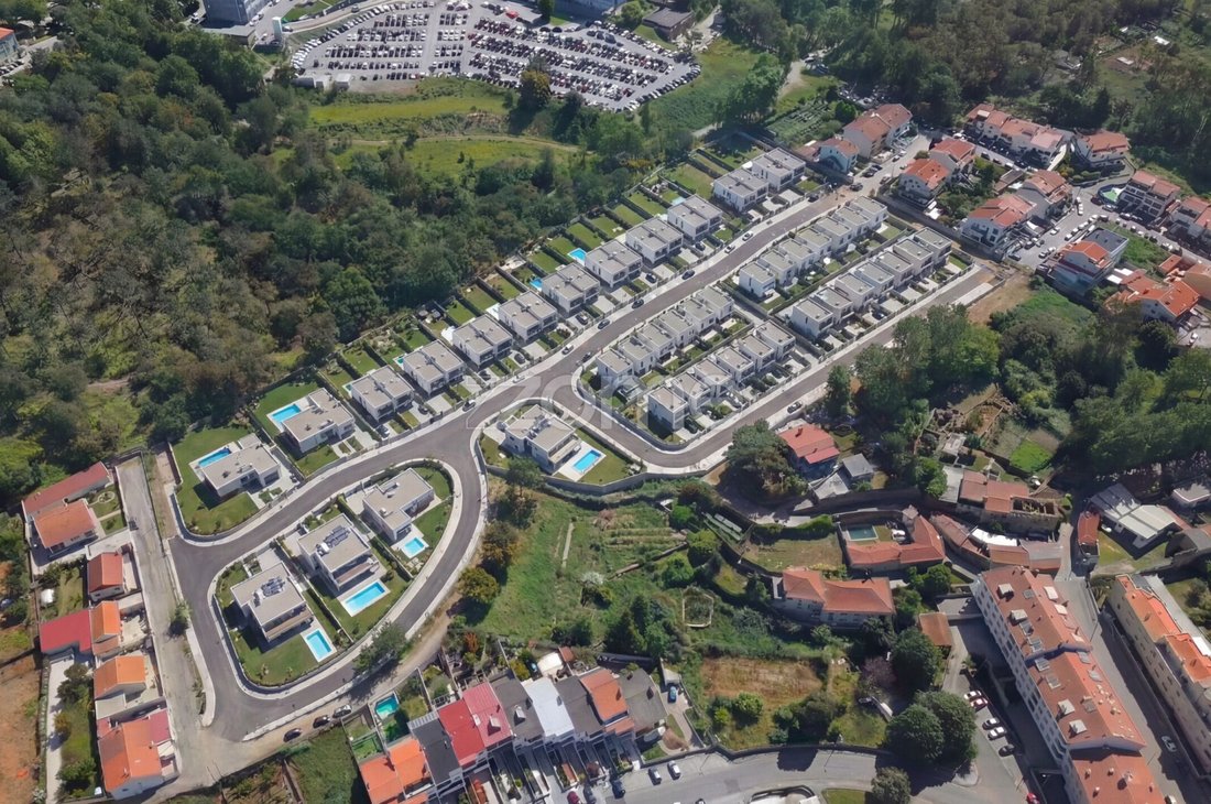 Land in Mafamude e Vilar do Paraiso, Porto District, Portugal 1 - 18042939