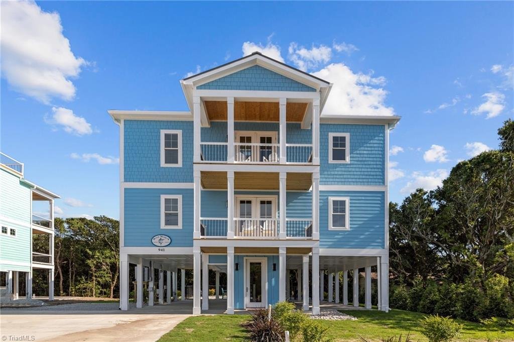 House in Pine Knoll Shores, North Carolina, United States 1 - 18048951