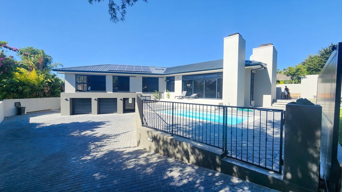 House in Courtrai, Southern Paarl, Western Cape 4 - 18041972