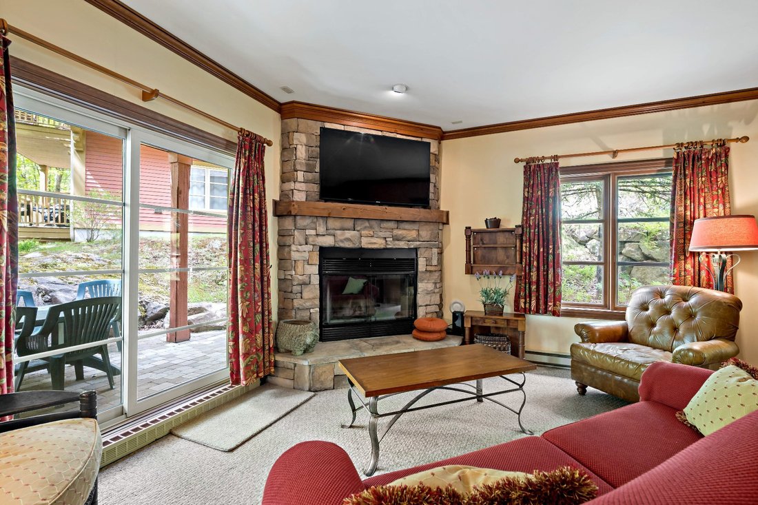 Apartment in Mont-Tremblant, Quebec, Canada 5 - 16104174