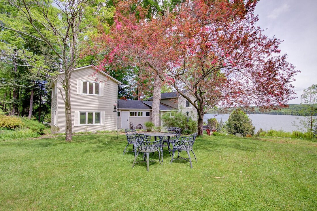 House in Potton, Quebec, Canada 2 - 18048581