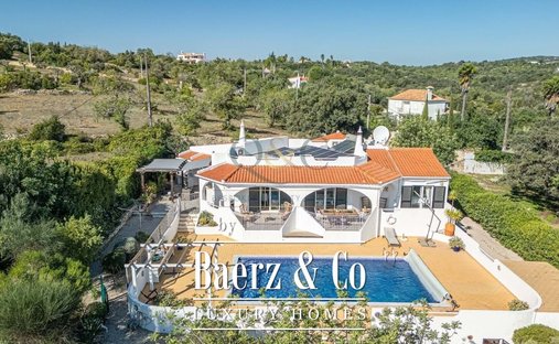 Villa in Santa Barbara de Nexe, Algarve, Portugal 1