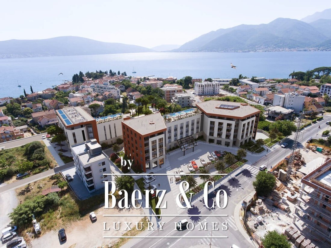 Apartment in Tivat, Tivat Municipality, Montenegro 1 - 14566073