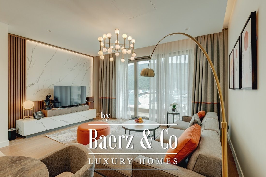 Penthouse in Herceg Novi, Herceg Novi Municipality, Montenegro 1 - 15309279