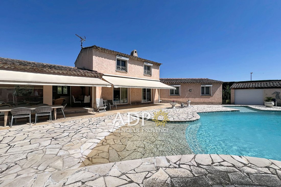 Villa in Grasse, Provence-Alpes-Côte d'Azur, France 2 - 18036640