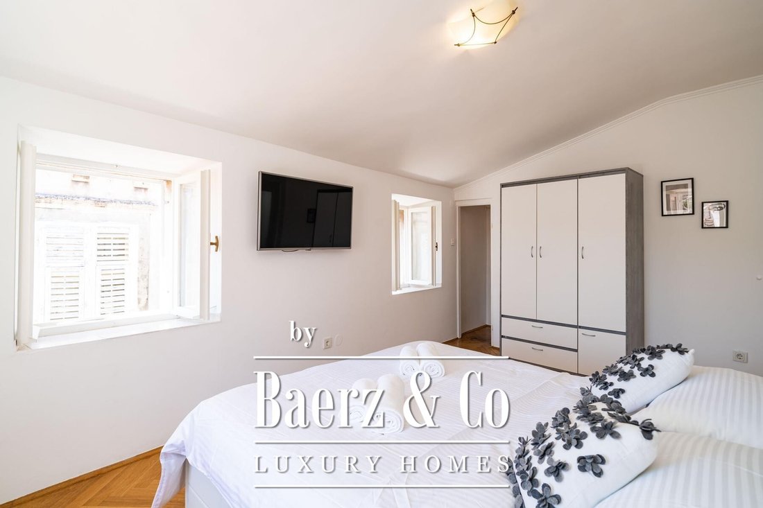 Townhouse in Gradski kotar Grad, Dubrovnik, Dubrovnik-Neretva County 2 - 17708694