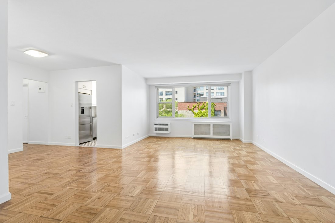 Co Op in New York, New York, United States 2 - 18030843