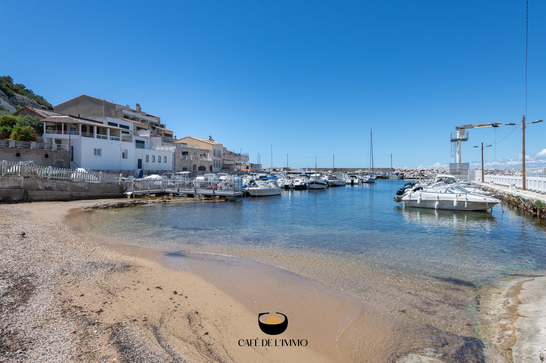 Apartment in Pointe Rouge, 8e Arrondissement, Marseille 1 - 18037347