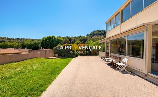 Villa in Vieille Ville-Cativel, Gardanne, France 1