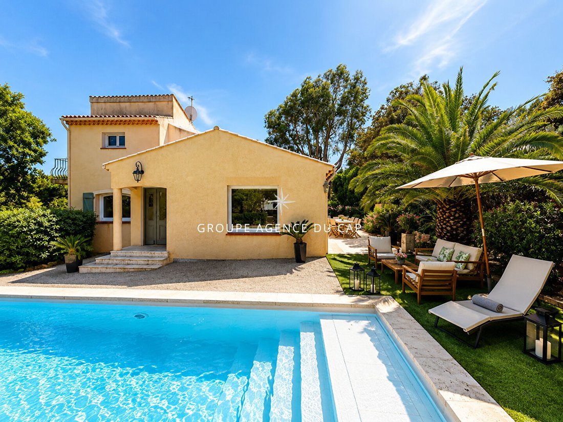 Villa in Frejus, Provence-Alpes-Côte d'Azur, France 5 - 15134364