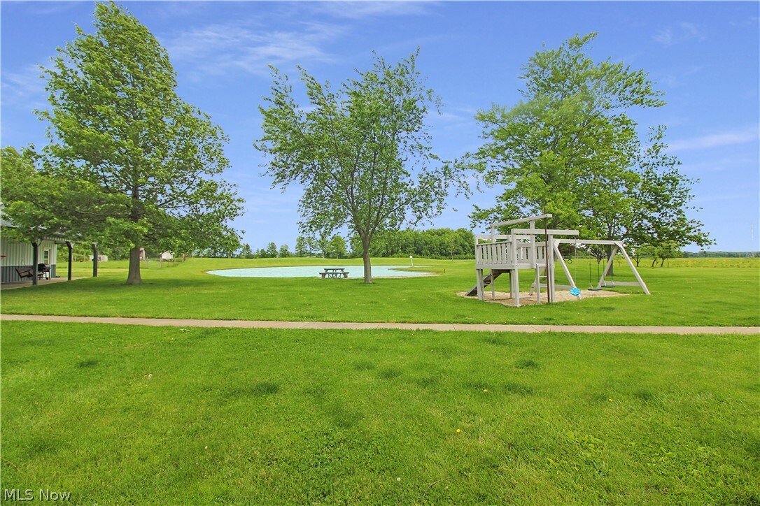 House in Oak Harbor, Ohio, United States 3 - 18036942
