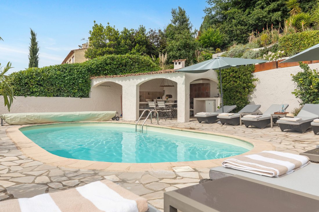 Villa en Tourrettes-sur-Loup, Provenza-Alpes-Costa Azul, Francia 3 - 17857319