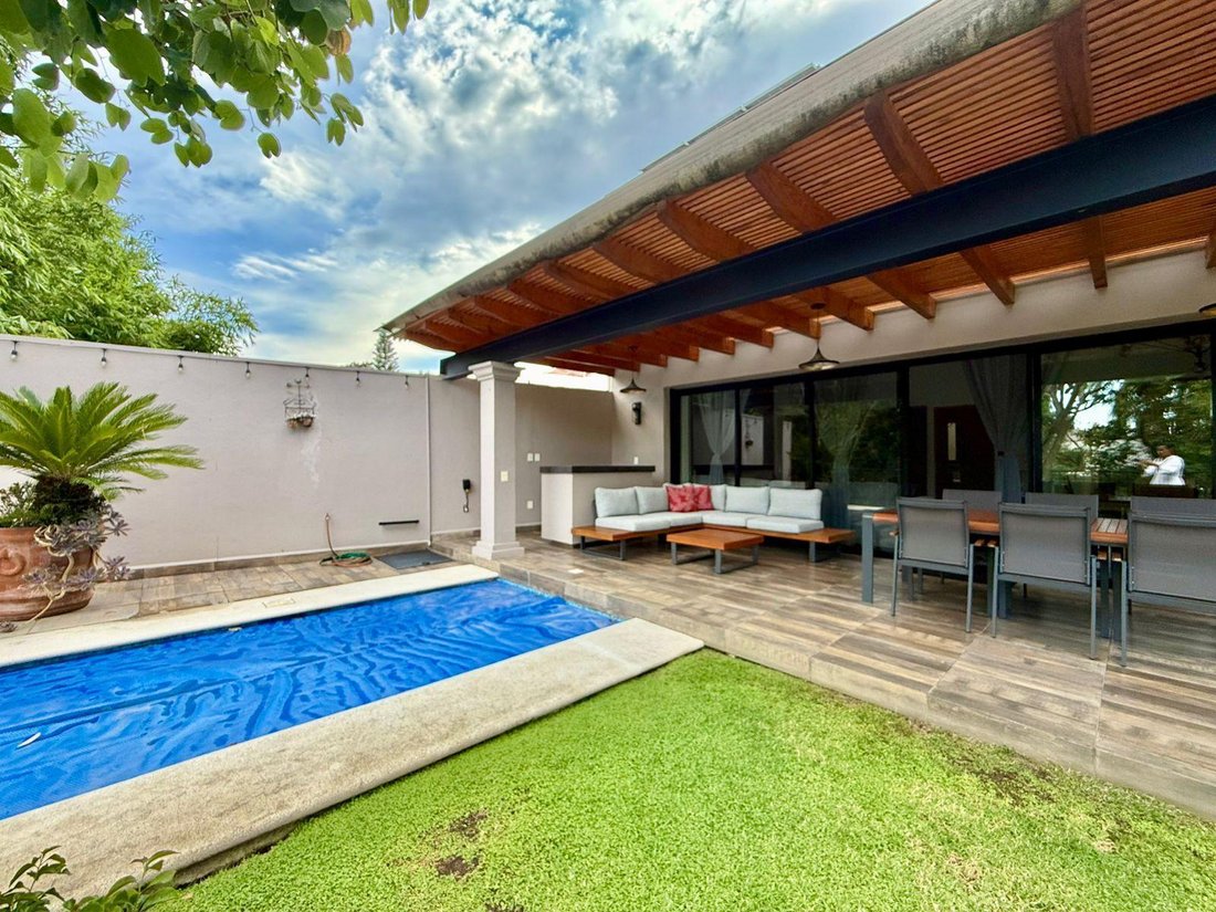 House in Cuernavaca, Morelos, Mexico 2 - 18042687