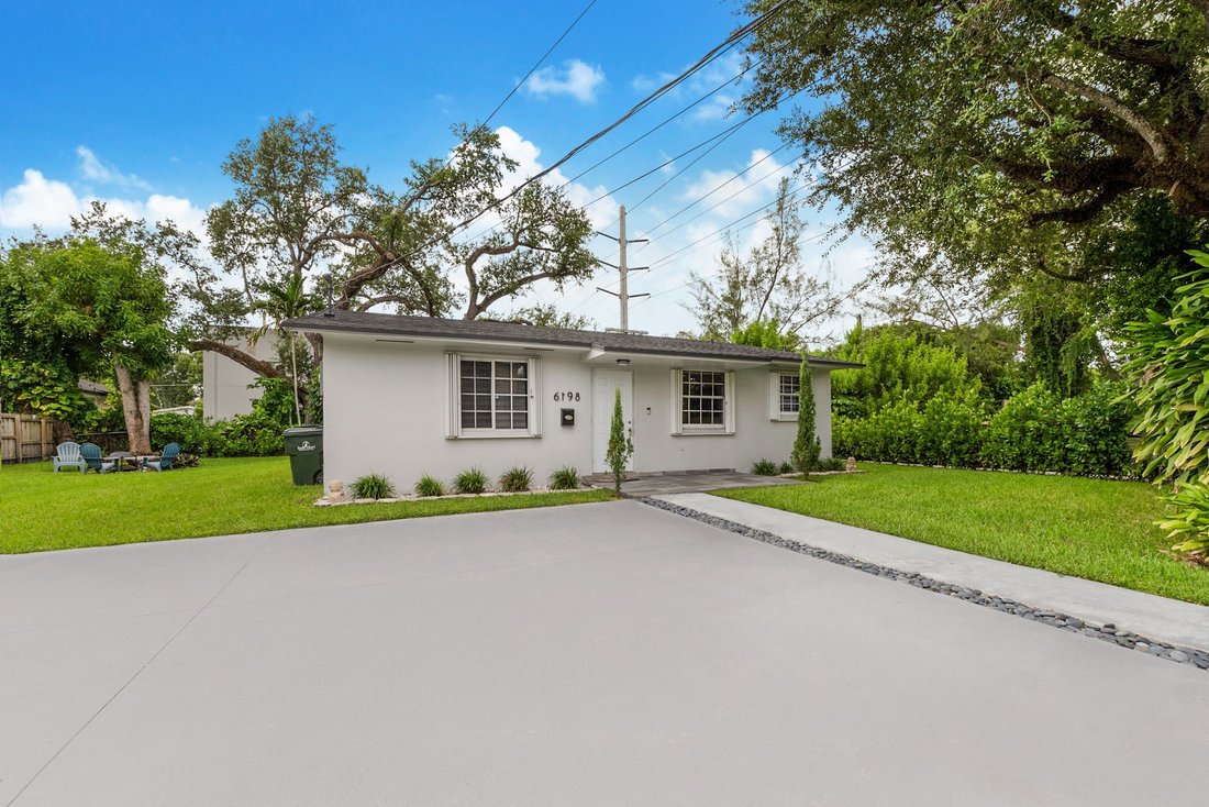 House in Miami, Florida, United States 1 - 18039870