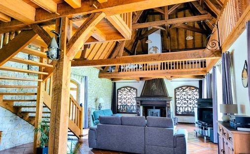 House in Thiviers, Nouvelle-Aquitaine, France 1