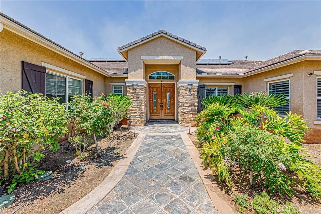 House in Corona, California, United States 1 - 18046858