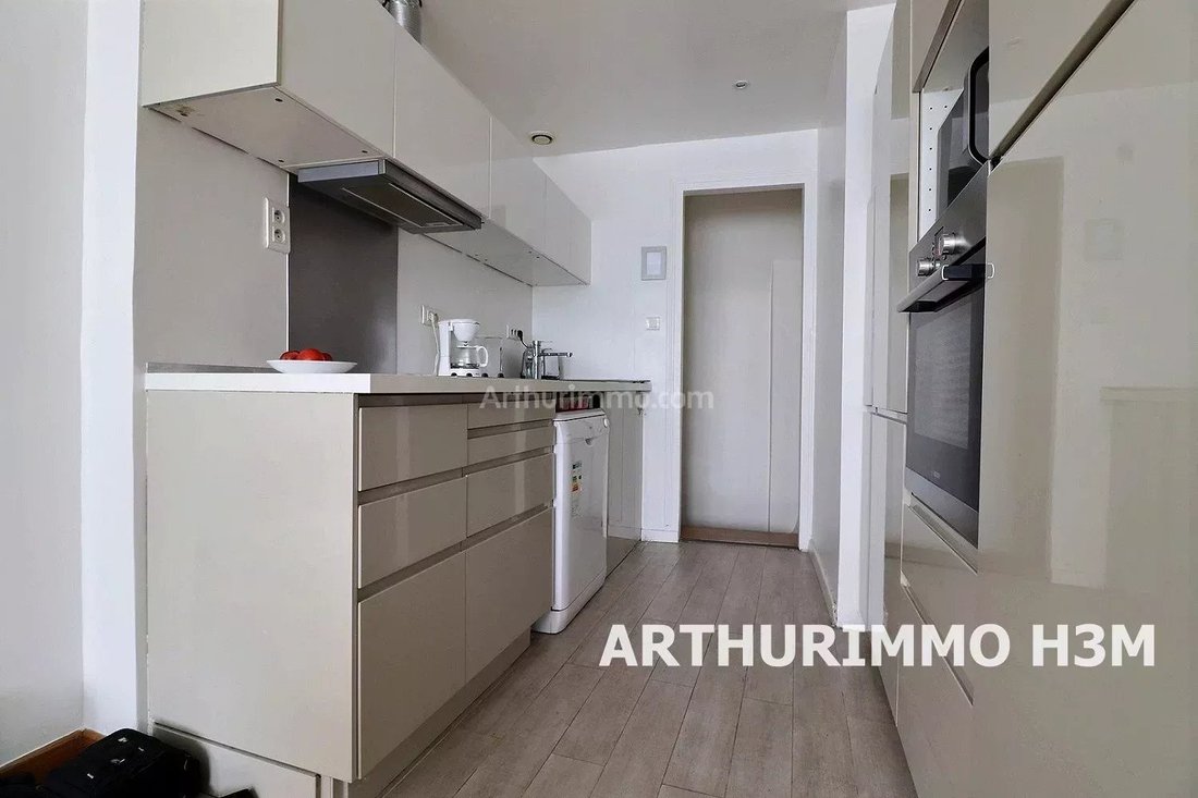 Apartment in Clichy-Batignolles, Paris 17e Arrondissement, Paris 3 - 18036208