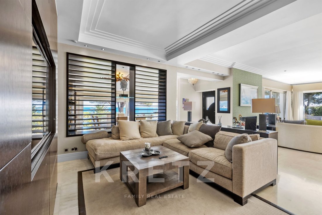 House in Antibes, Provence-Alpes-Côte d'Azur, France 5 - 18047345