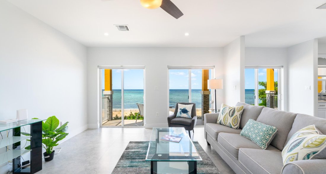 Apartment in Old Man Bay, North Side, Cayman Islands 1 - 18042716