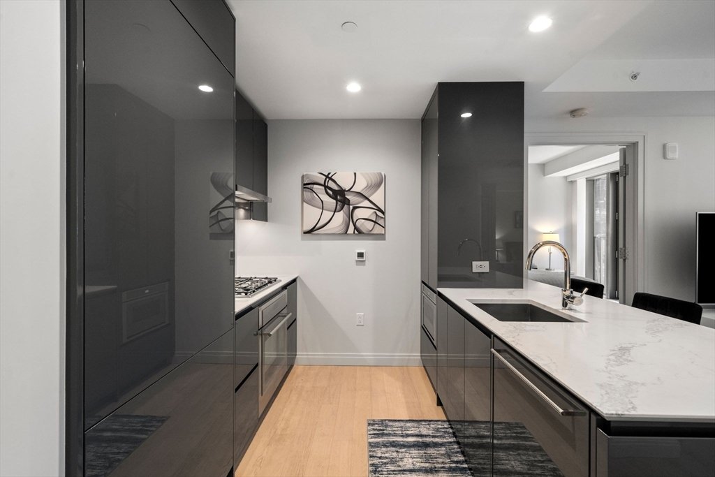 Condo in Boston, Massachusetts, United States 5 - 18037729